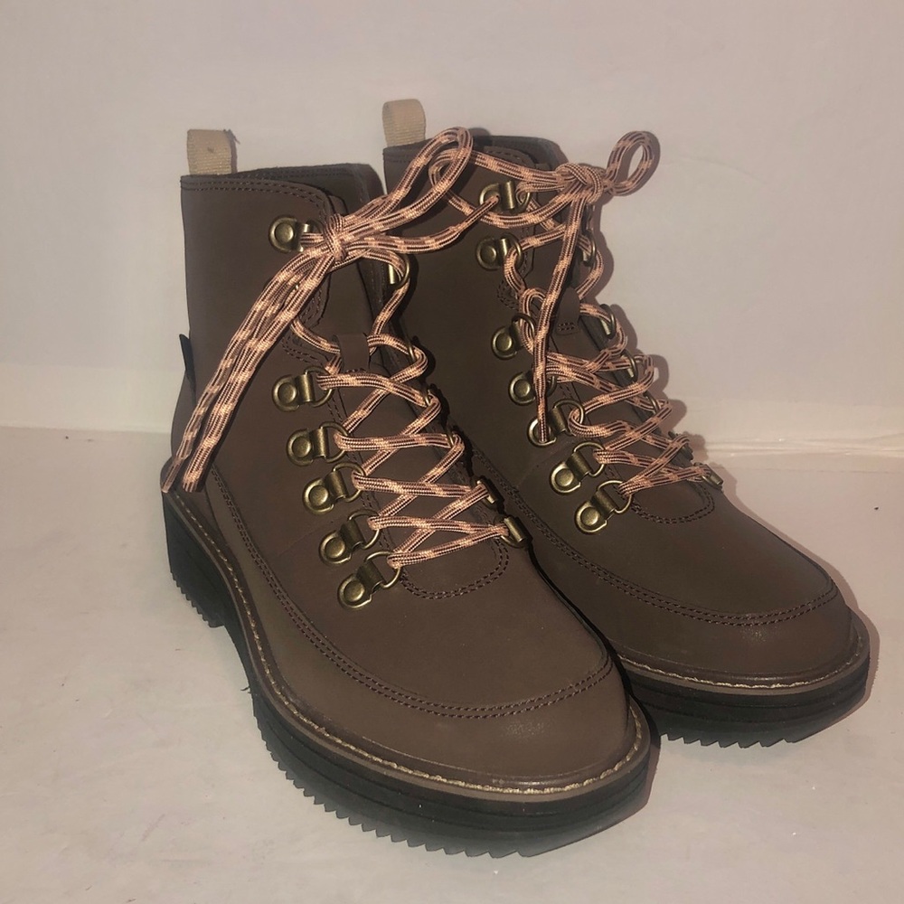 Teva Women's Brown Midform Boots